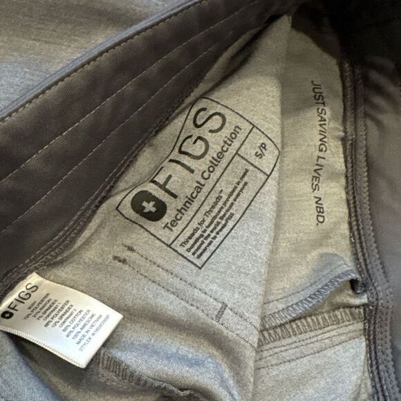 Figs scrub pants size small petite graphite? - Picture 2 of 4
